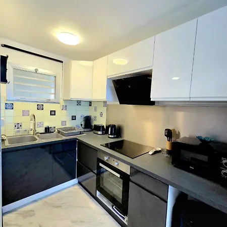 Superbe Avec Vue Au Mole Apartmán
